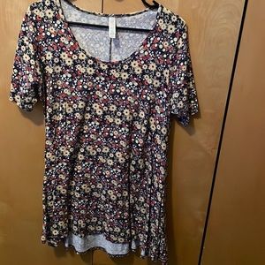 LuLaRoe Perfect T size M